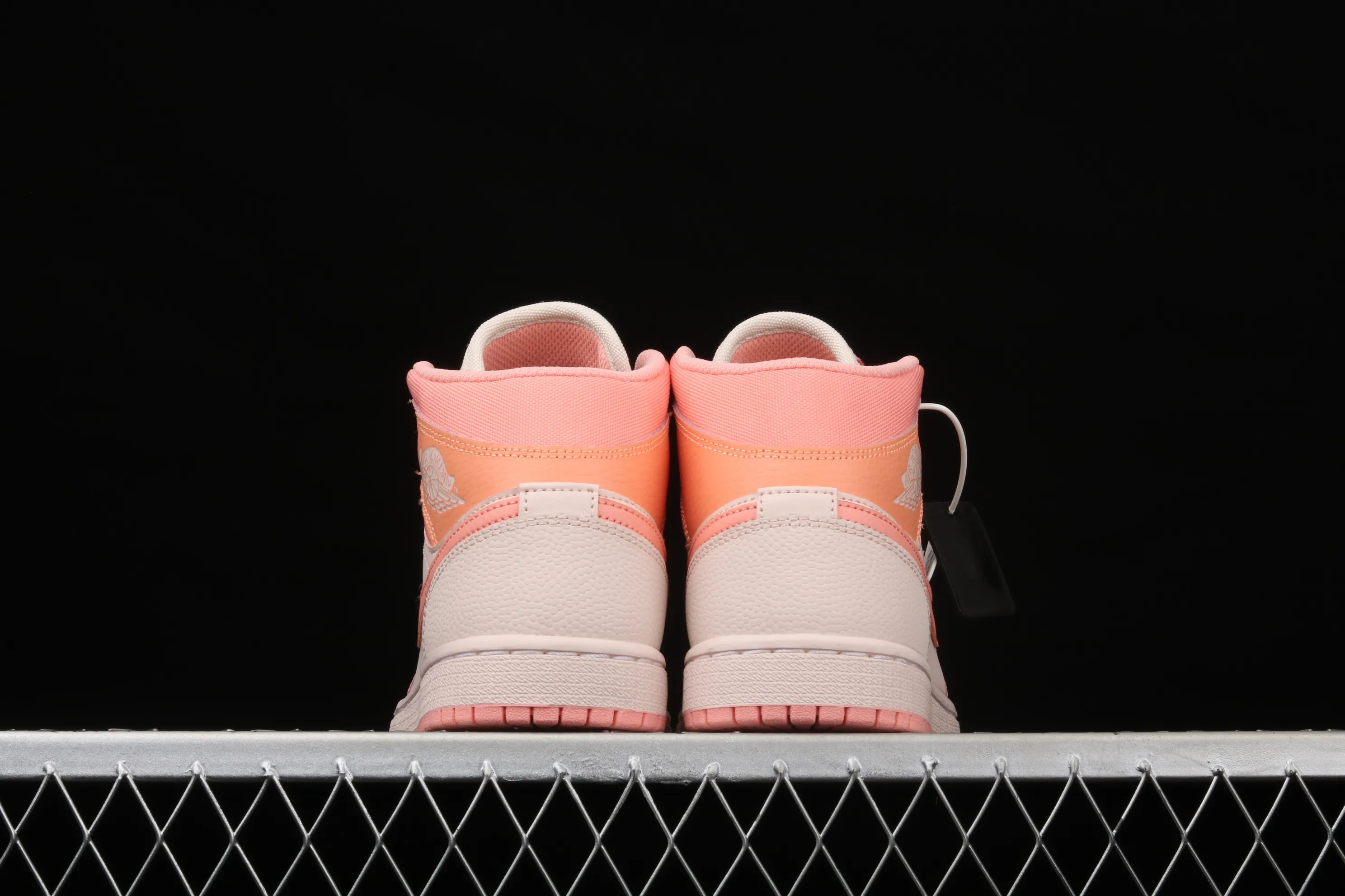 All Categories Air Jordan Jordan Series Basketball Shoes Air Jordan 1 Mid Air Jordan 1 Mid SE AJ1 Joe 1 China Orange Pink Splicing Mid-top Versatile Casual Sports Shoes DH4270-800